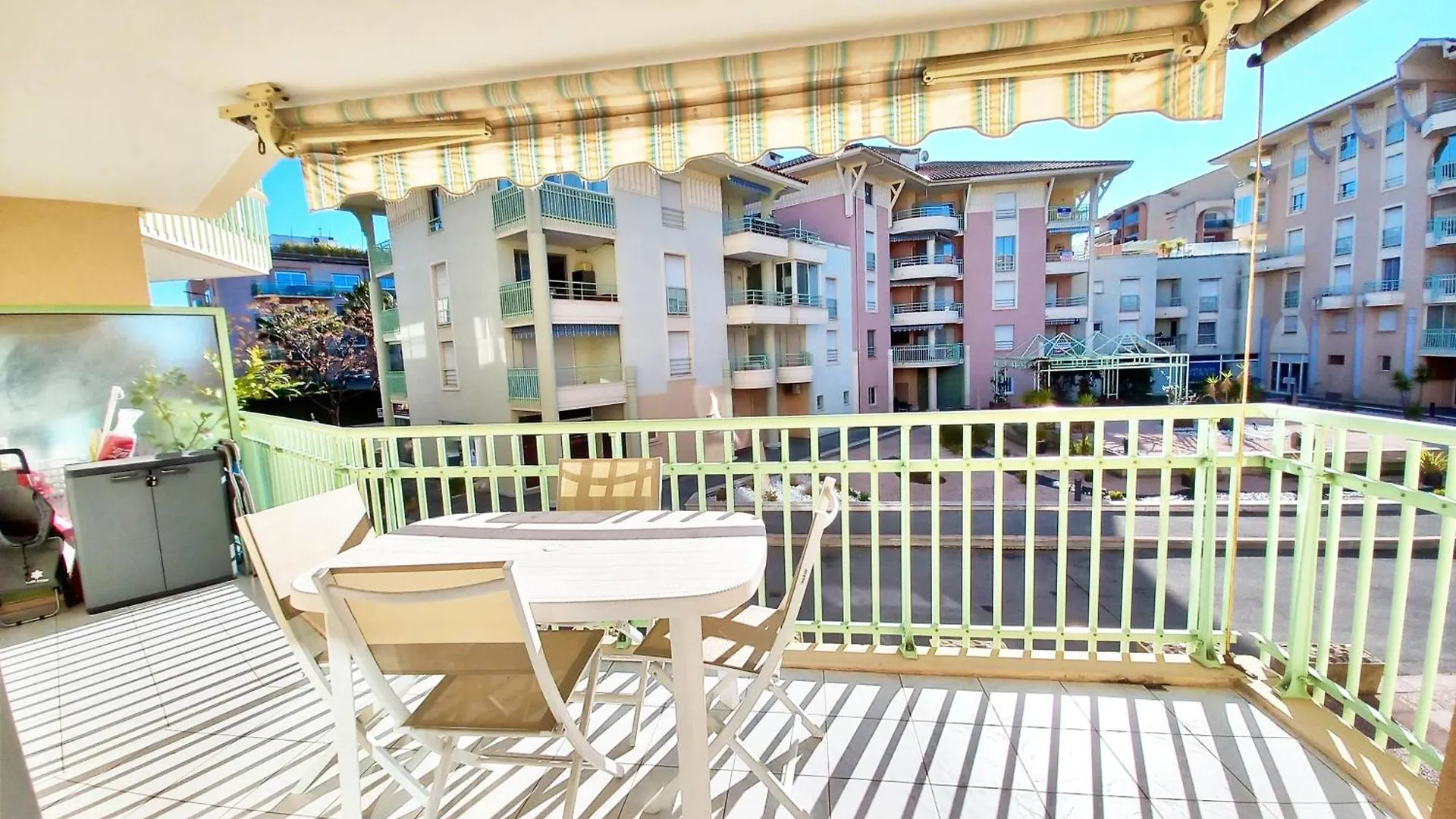 Appartement T2 Port Frejus - Wifi Clim