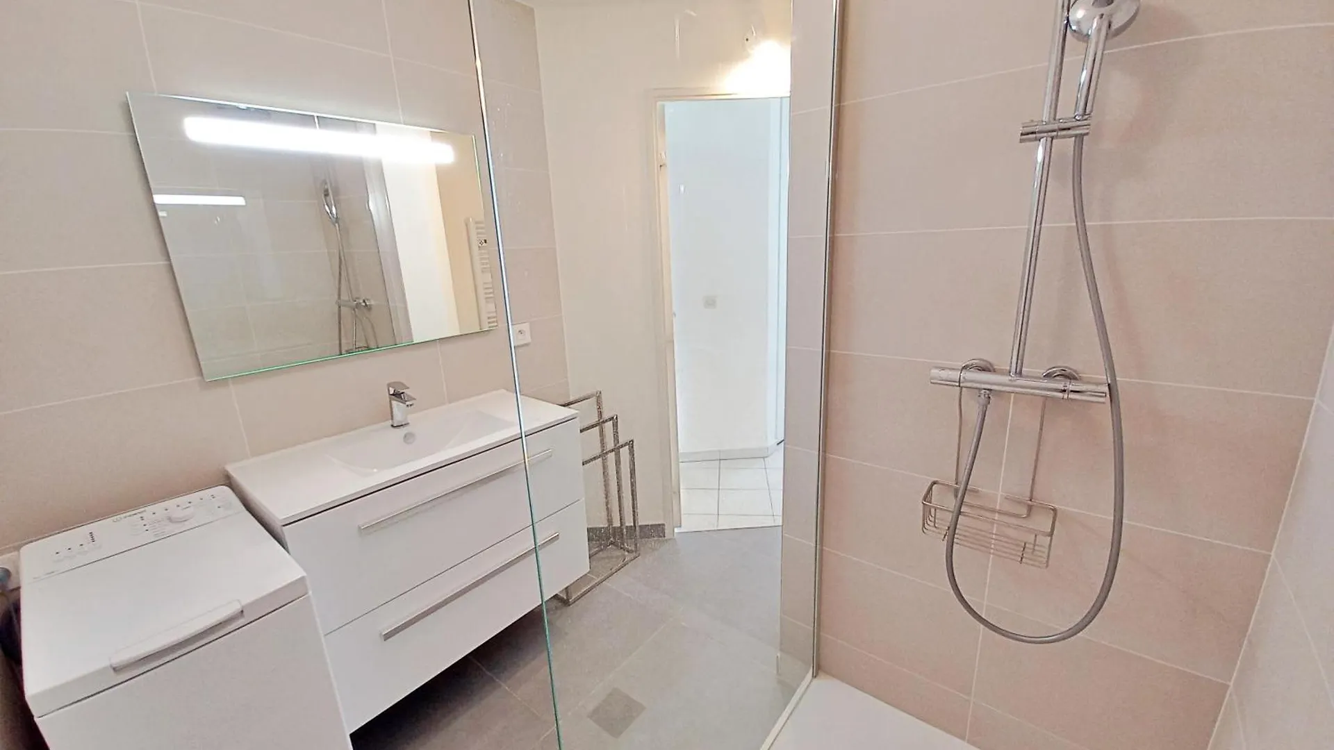 Appartement T2 Port Frejus - Wifi Clim