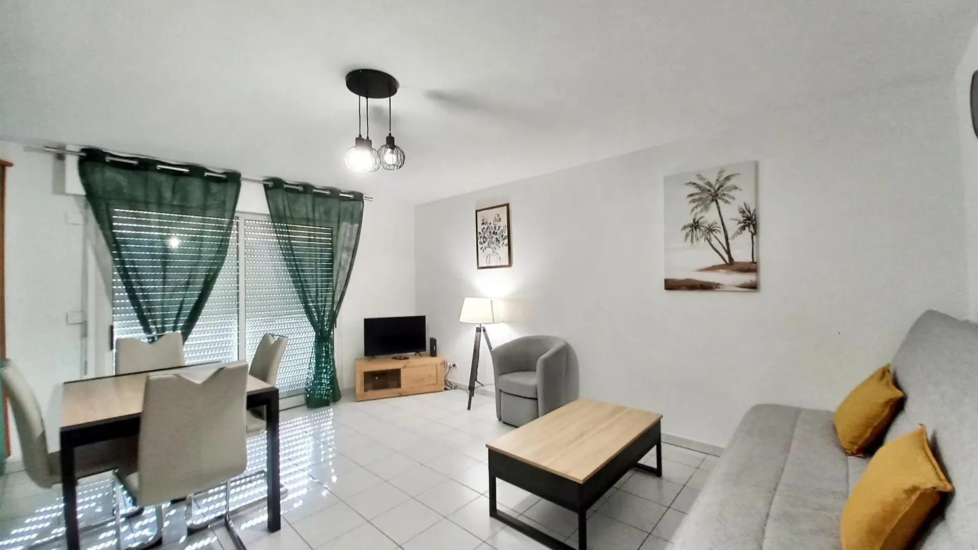 Appartement T2 Port Frejus - Wifi Clim