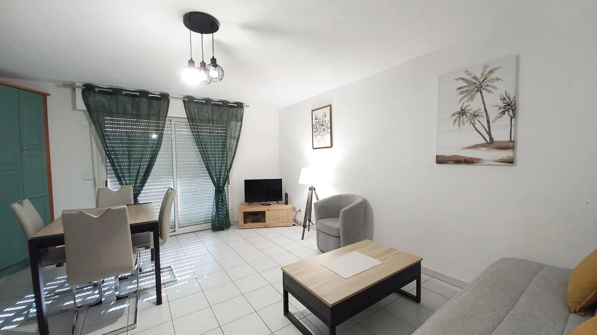 Apartment Appartement T2 Port Frejus - Wifi Clim