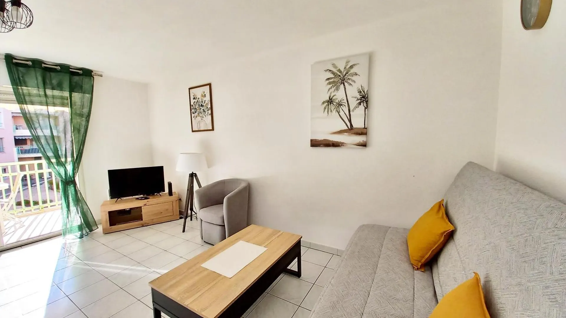 Apartment Appartement T2 Port Frejus - Wifi Clim France
