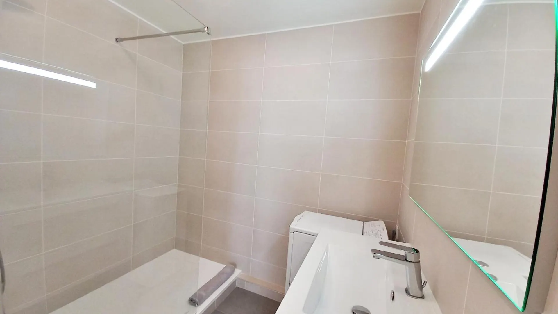Apartment Appartement T2 Port Frejus - Wifi Clim